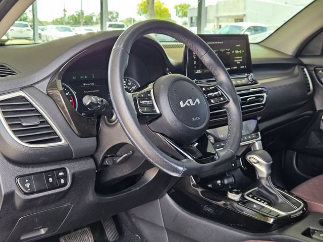 Used 2023 Kia Seltos SX AWD/4WD image 11