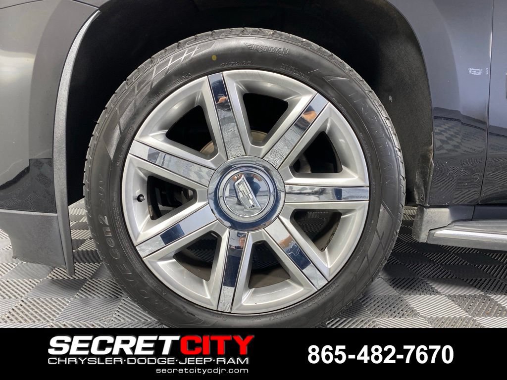 Used 2016 Cadillac Escalade Luxury AWD/4WD image 9