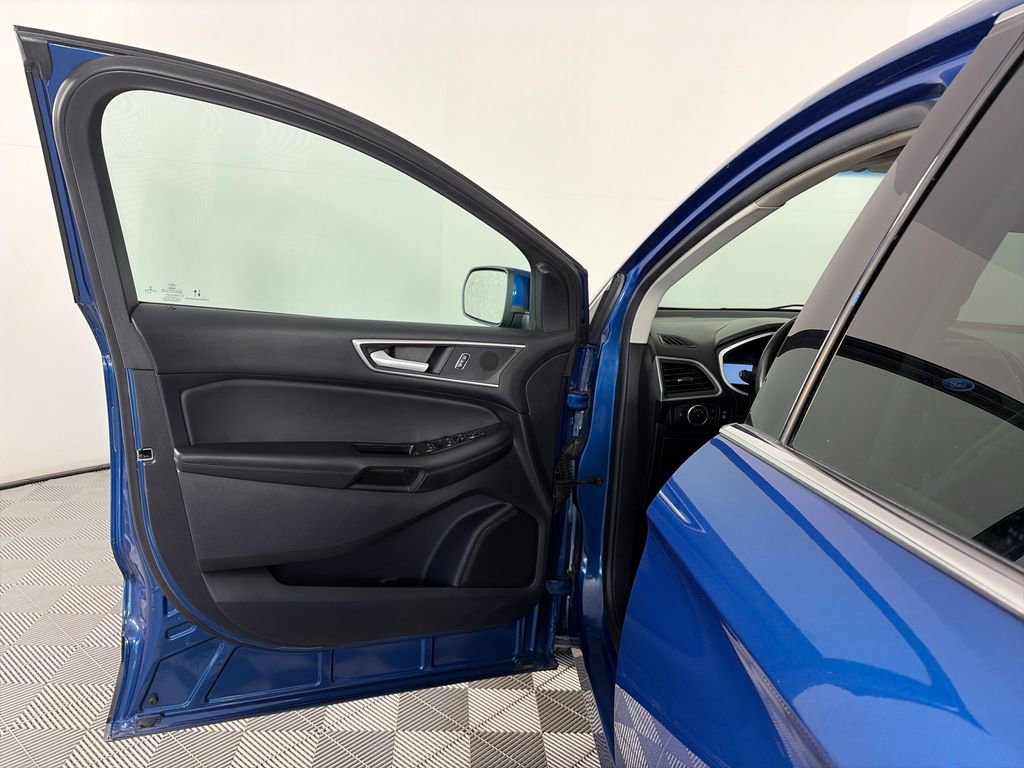 Used 2020 Ford Edge SEL w/ Convenience Package FWD image 10