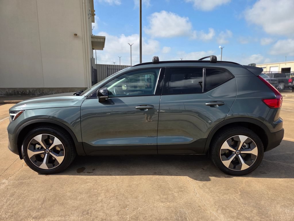 Used 2026 Volvo XC40 B5 Plus w/ Protection Package Premier AWD/4WD image 8