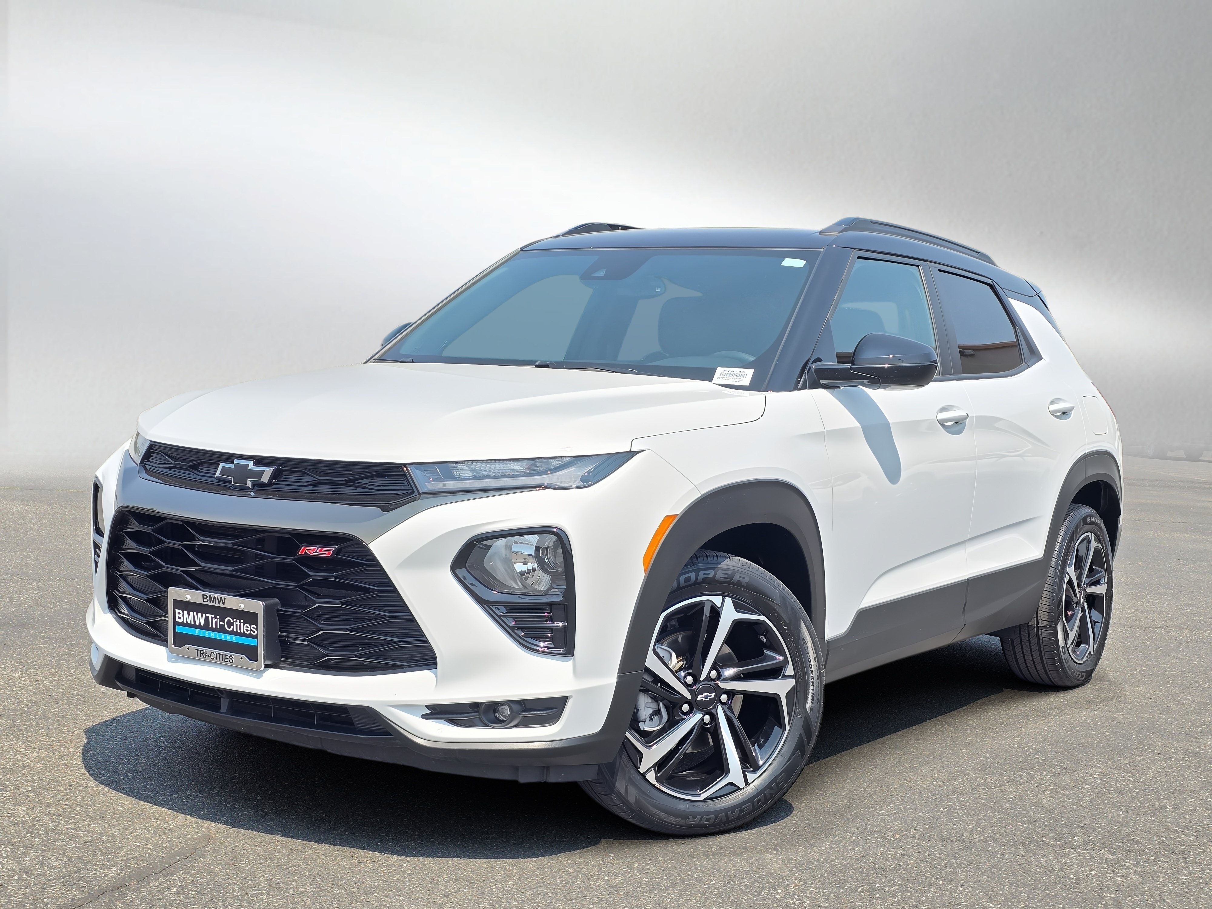 Used 2023 Chevrolet TrailBlazer RS w/ Convenience Package AWD/4WD image 1