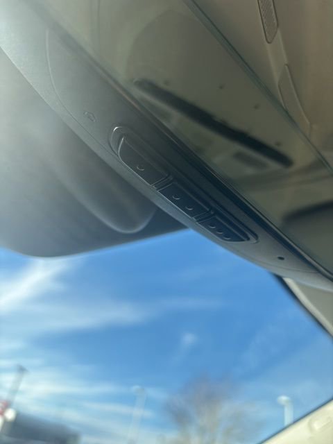 Used 2023 Volvo XC90 T8 Ultimate w/ Lounge Package image 18