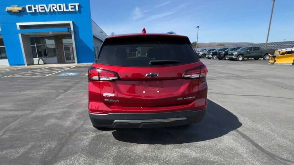 Used 2023 Chevrolet Equinox Premier image 7