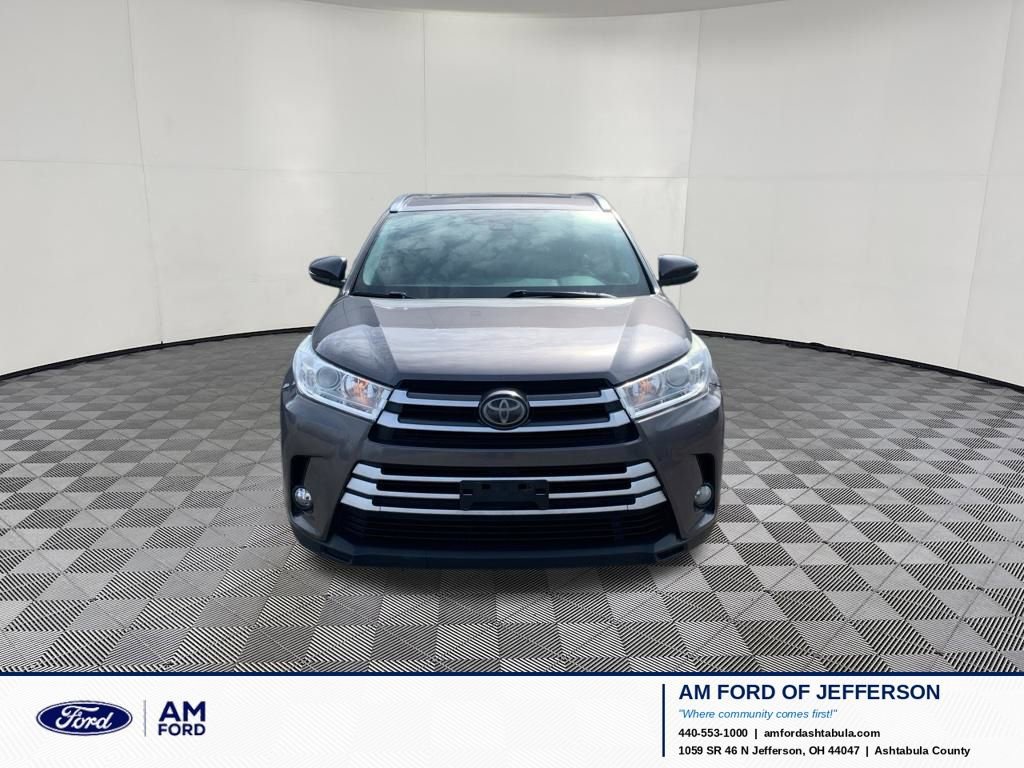 Used 2018 Toyota Highlander XLE image 1