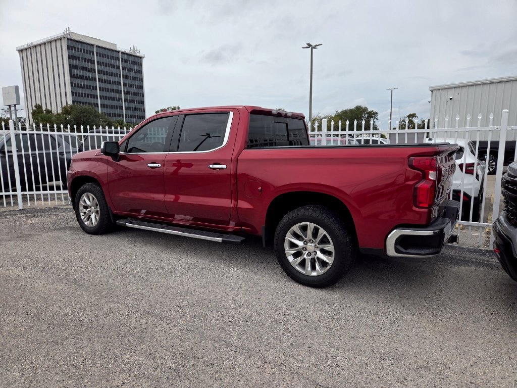 Used 2022 Chevrolet Silverado 1500 LTZ w/ LTZ Premium Package AWD/4WD image 7