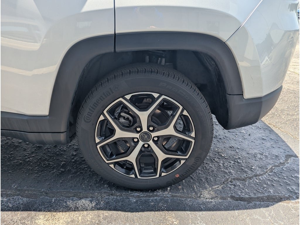 Used 2025 Jeep Compass Limited AWD/4WD image 10