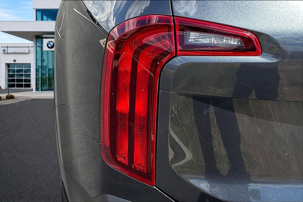 Used 2020 Kia Telluride S w/ S 8 Passenger Seating Package FWD image 23