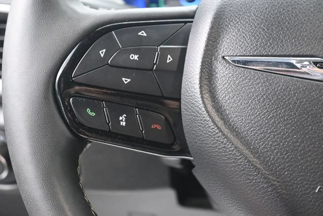 Used 2023 Chrysler Pacifica Touring-L w/ S Appearance Package FWD image 24