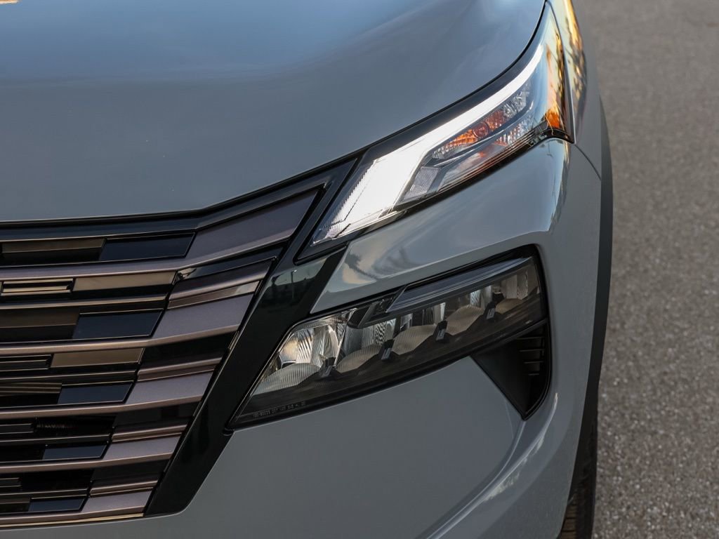 New 2026 Nissan Rogue SV FWD image 10