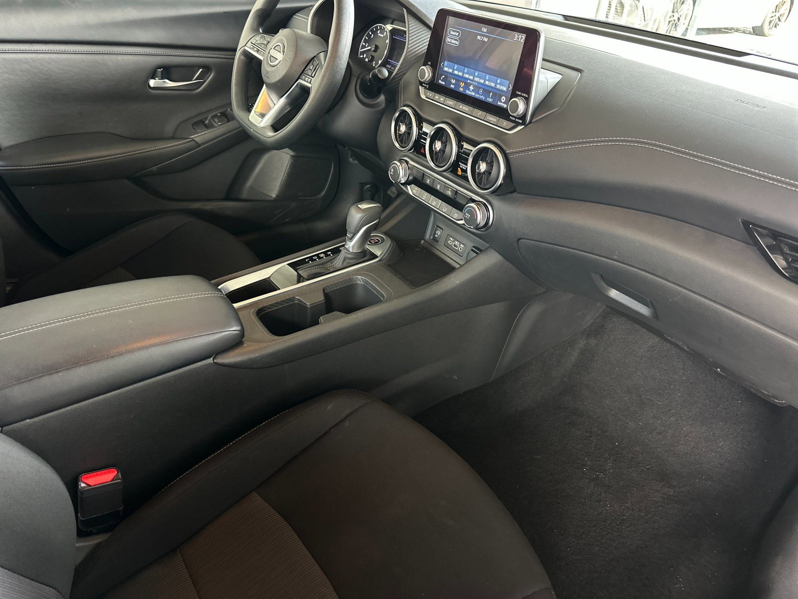 Used 2025 Nissan Sentra SV image 14