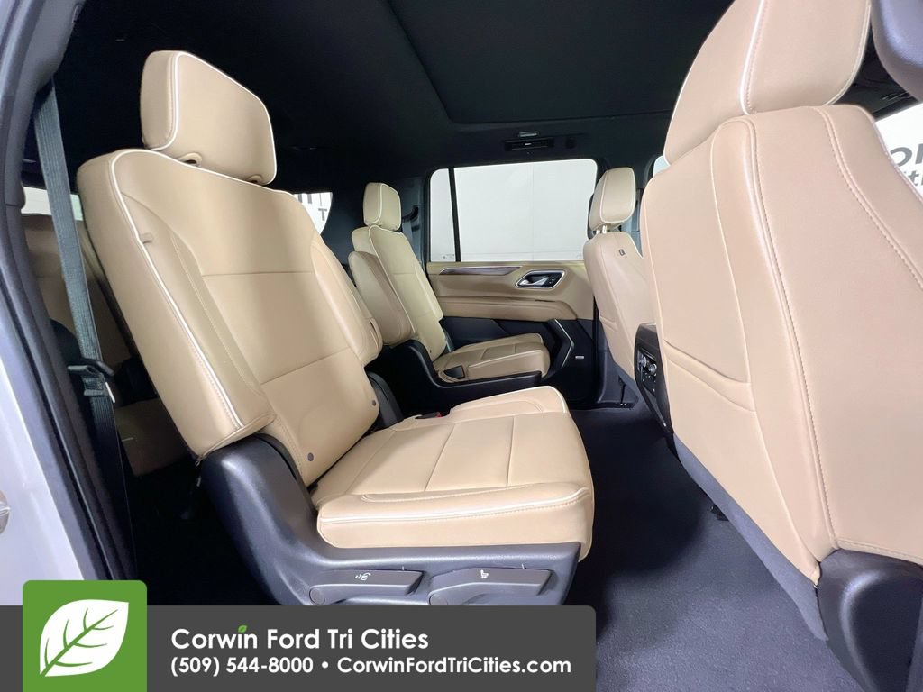 Used 2022 Chevrolet Suburban Premier AWD/4WD image 18