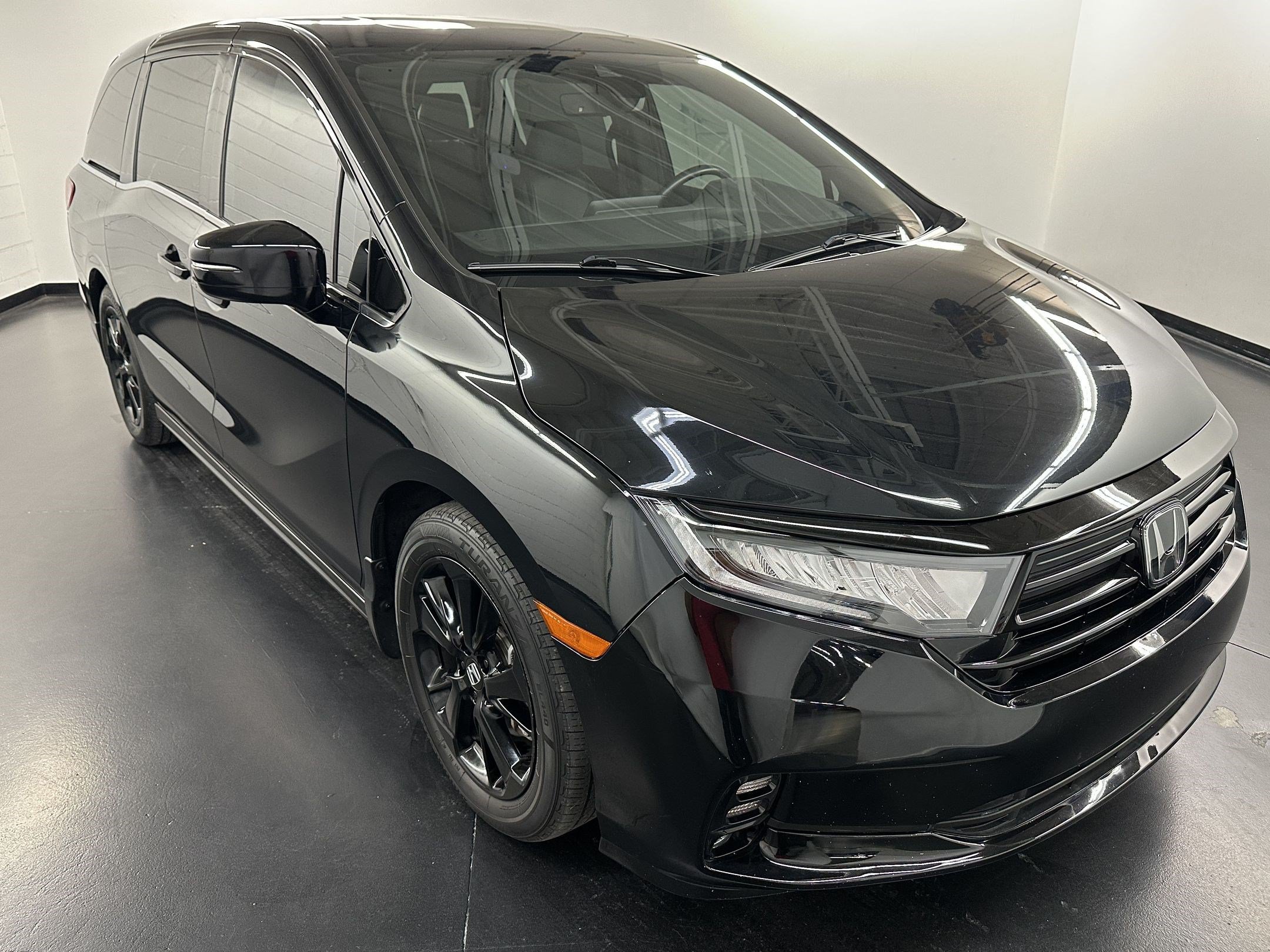 Certified 2024 Honda Odyssey Sport image 7