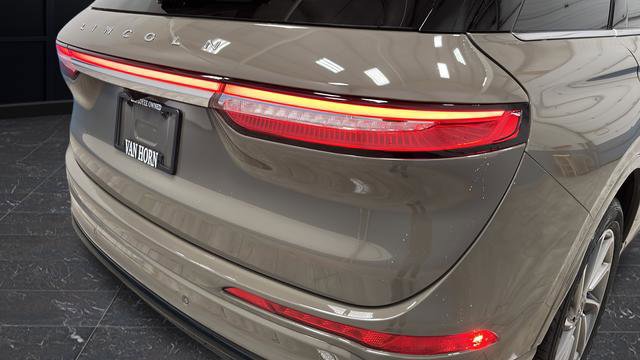Used 2025 Lincoln Corsair Grand Touring image 38