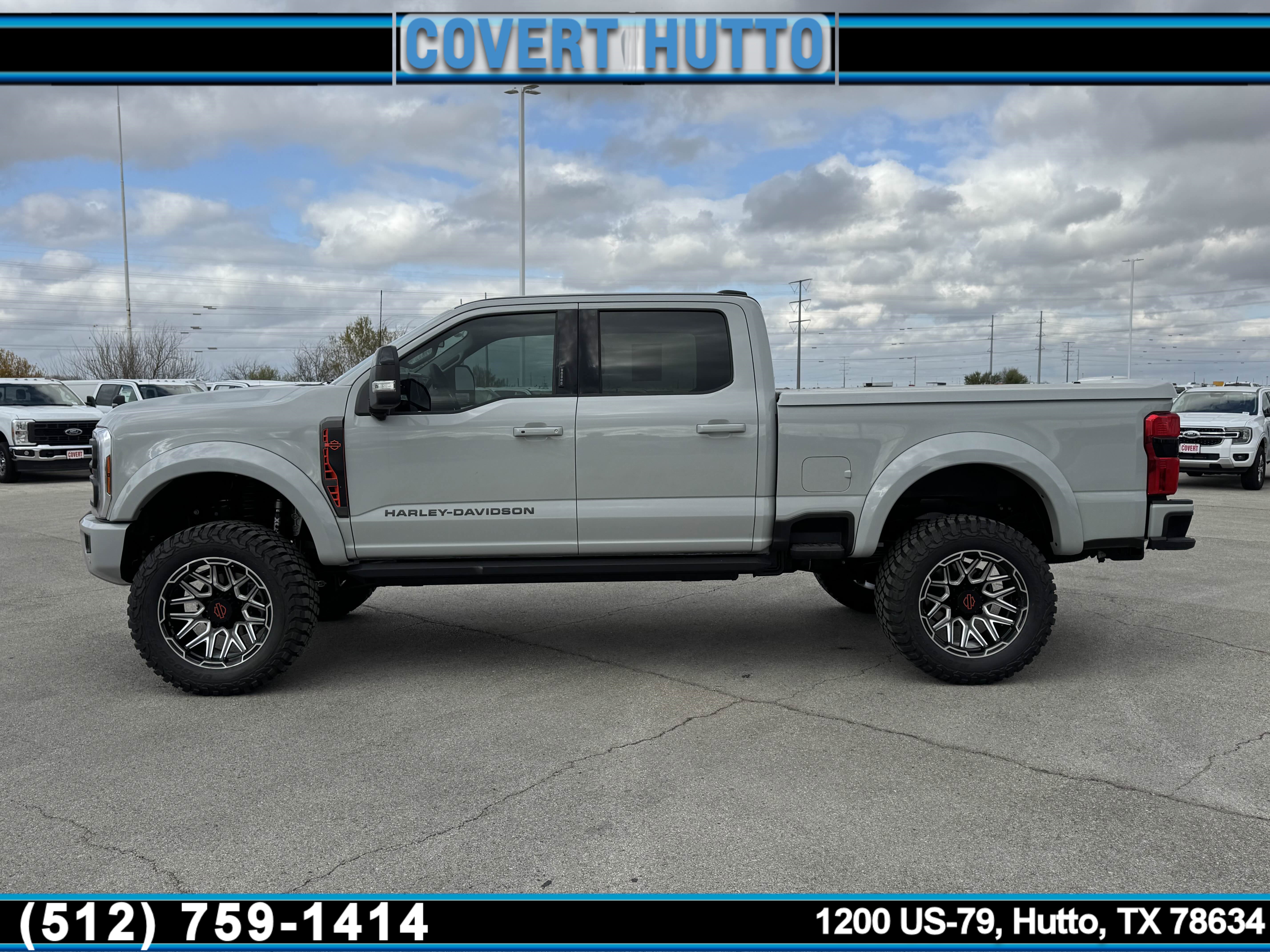 New 2026 Ford F250 Lariat w/ Black Appearance Package image 10