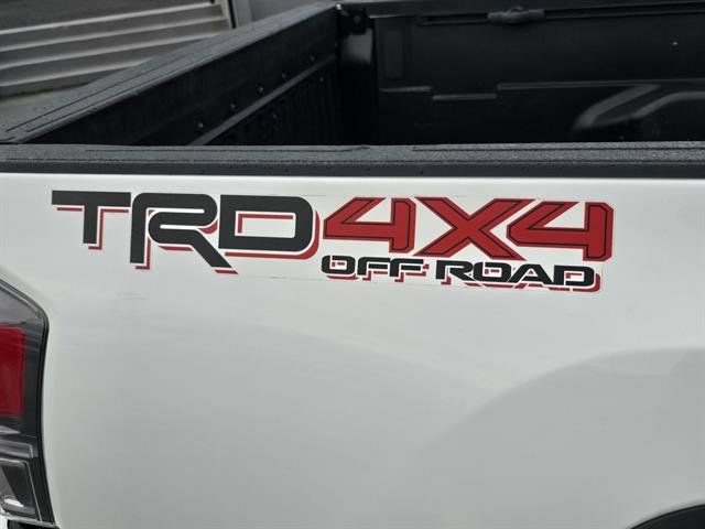 Used 2022 Toyota Tacoma TRD Off-Road image 25