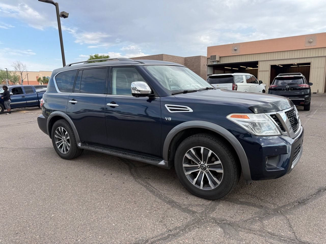 Used 2020 Nissan Armada SL w/ Premium Package AWD/4WD image 3