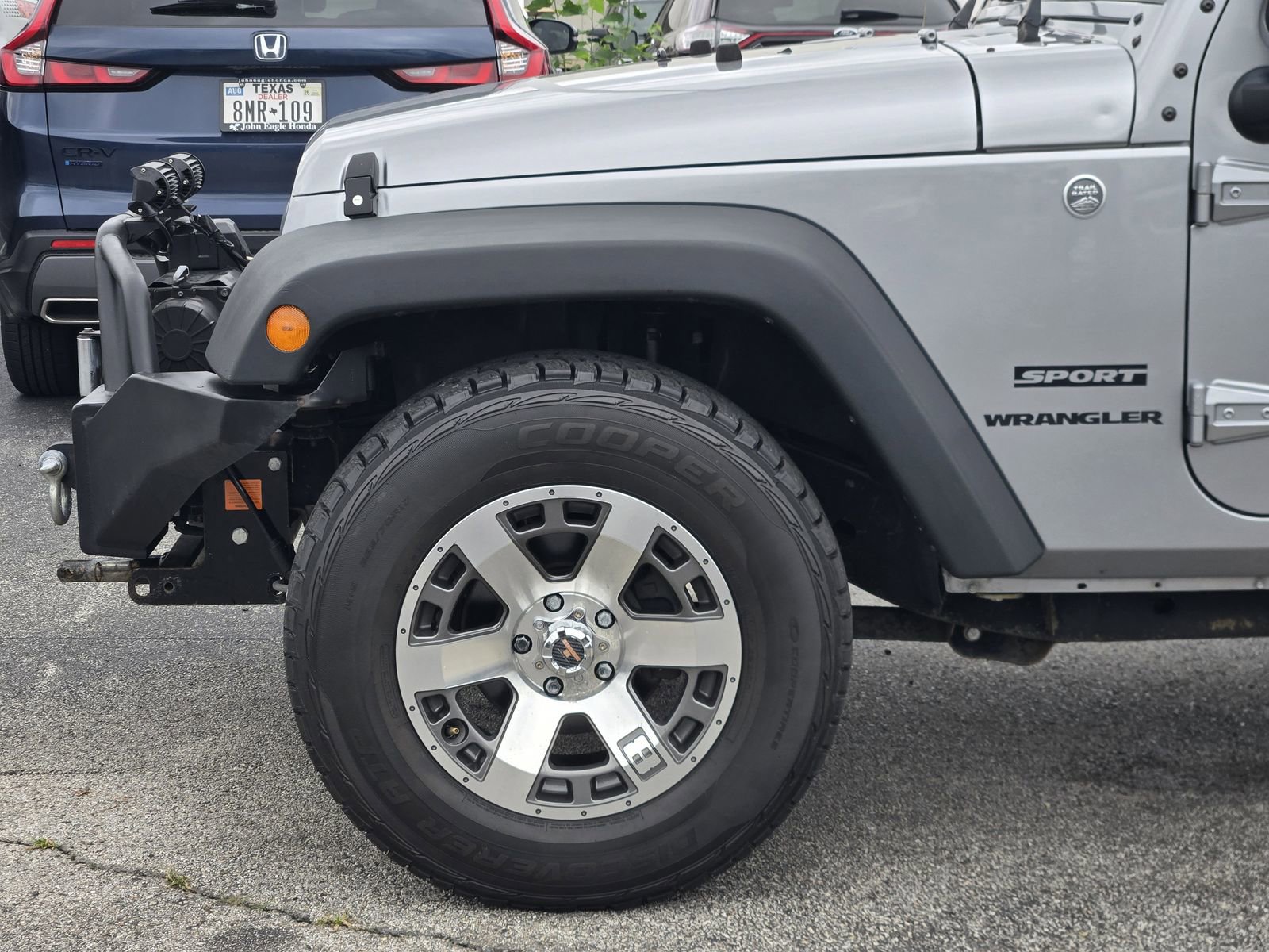 Used 2015 Jeep Wrangler Sport w/ Connectivity Group AWD/4WD image 9