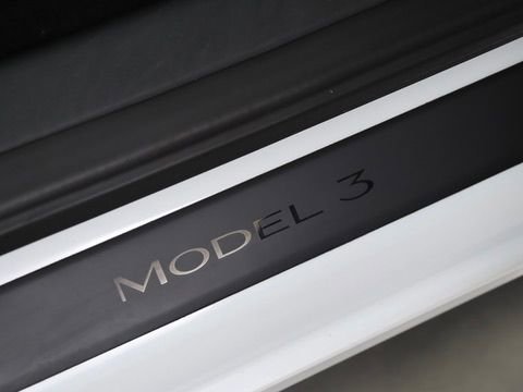 Used 2023 Tesla Model 3 Standard Range image 29