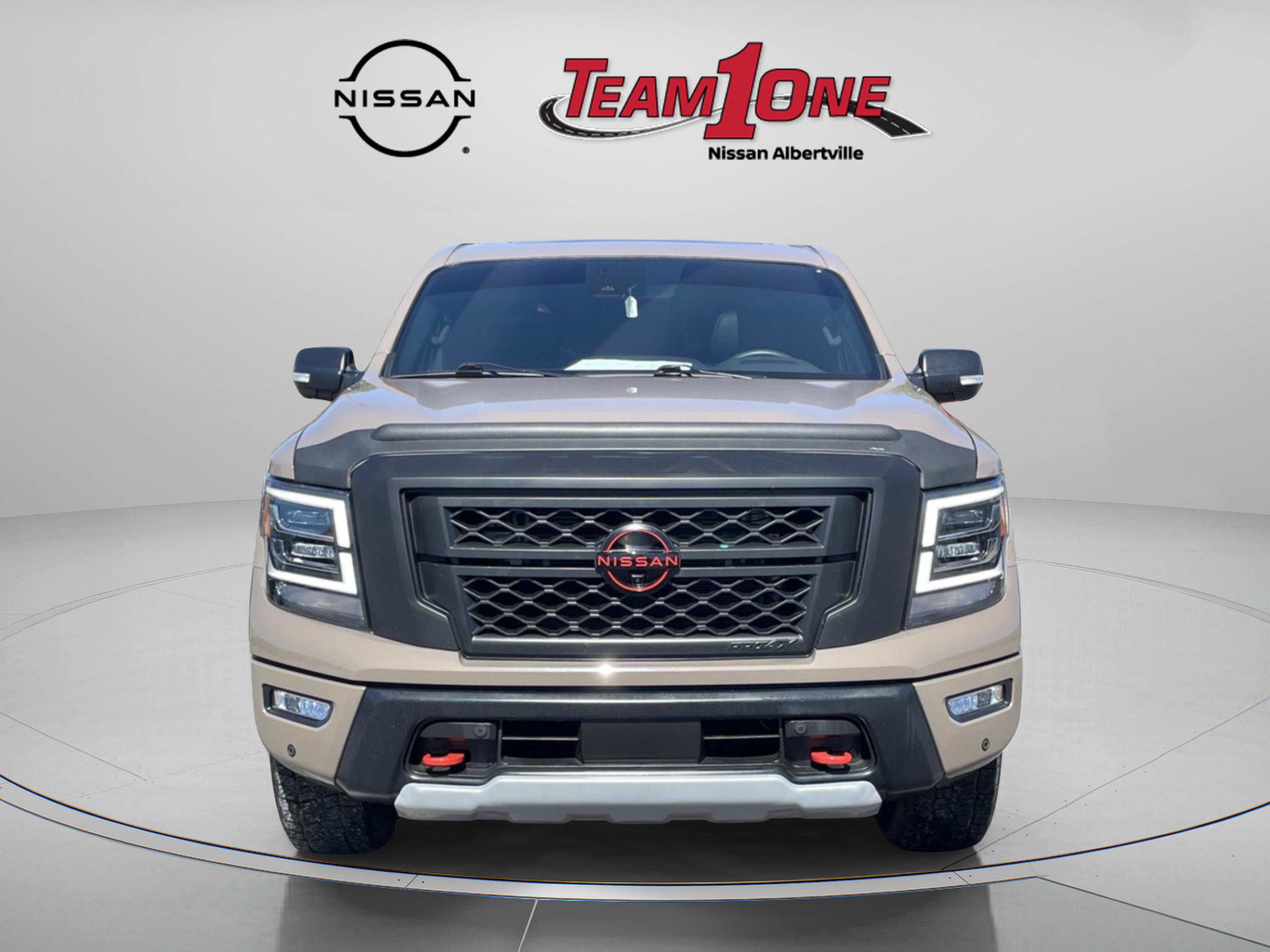 Used 2024 Nissan Titan PRO-4X w/ Pro-4x Convenience Package image 4