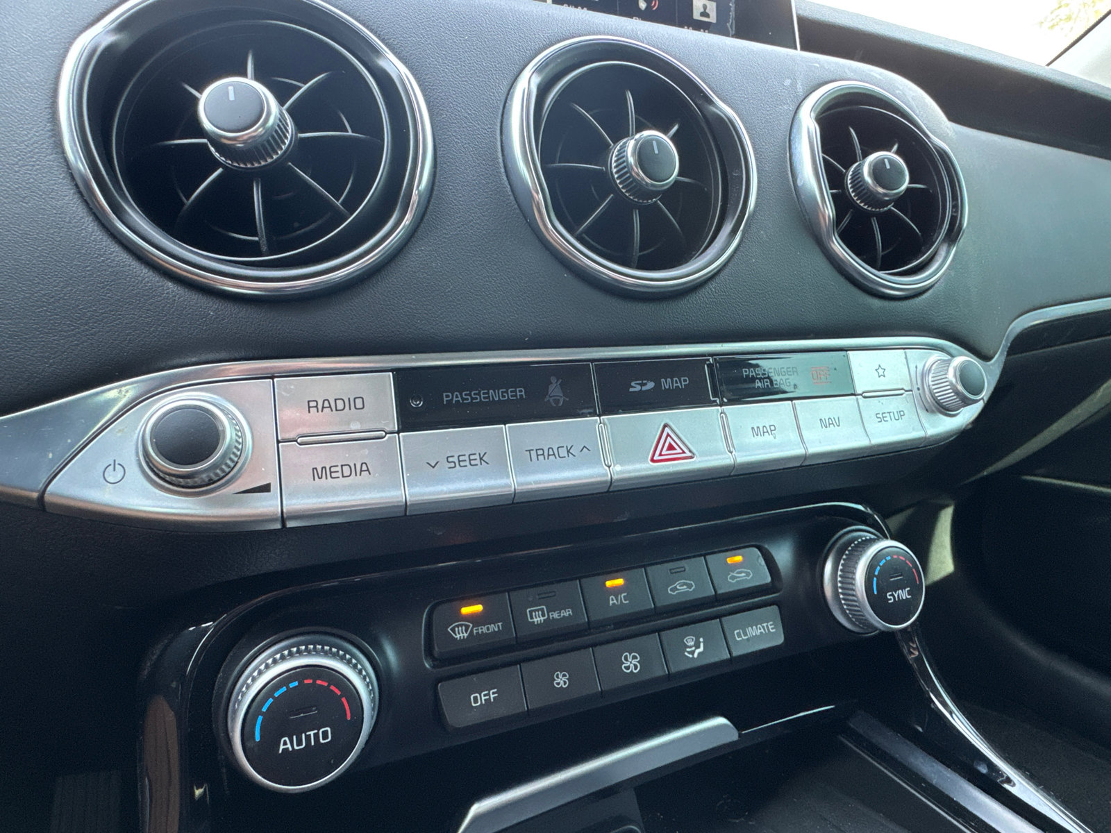 Used 2019 Kia Stinger Premium image 30