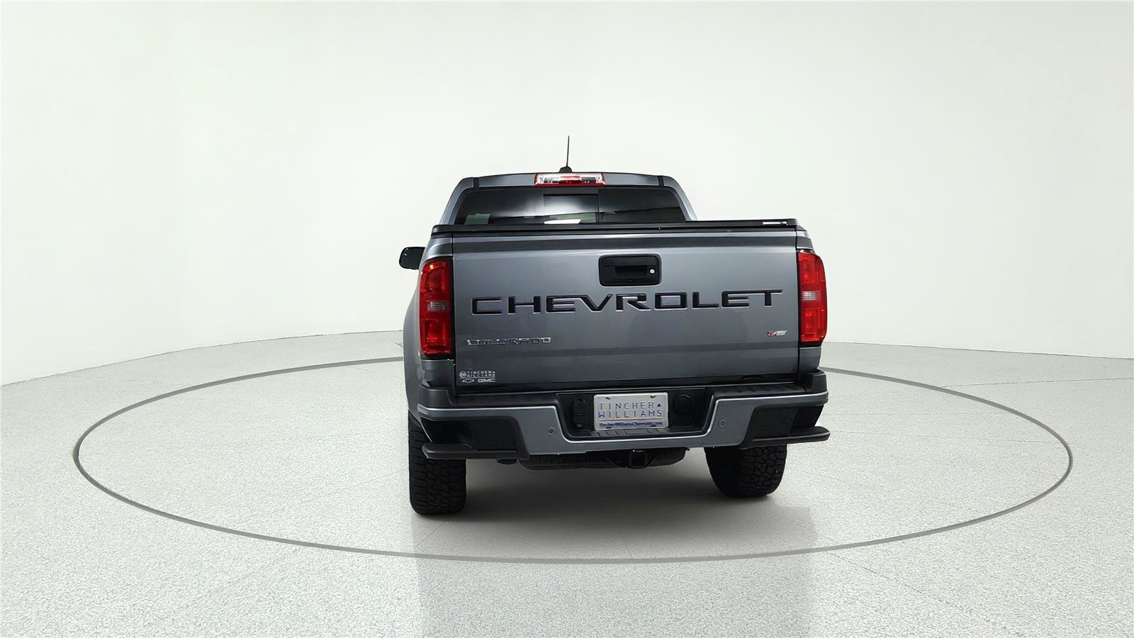 Used 2021 Chevrolet Colorado Z71 AWD/4WD image 3