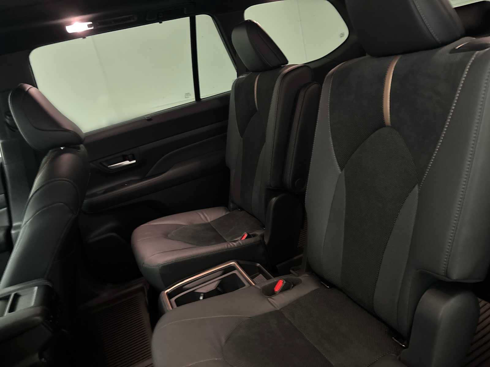 Used 2026 Toyota Grand Highlander AWD Hybrid image 25