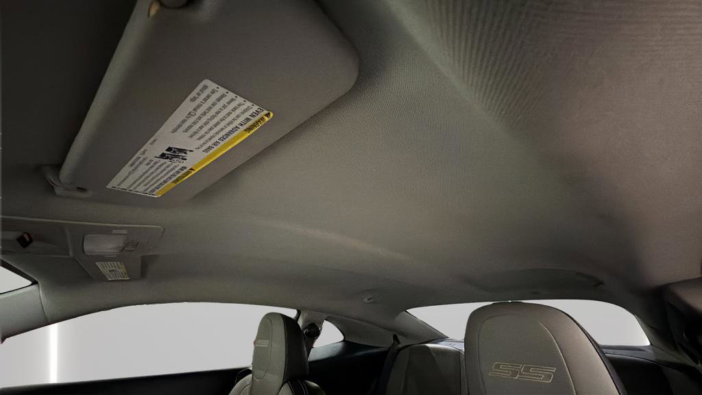 Used 2015 Chevrolet Camaro SS image 32