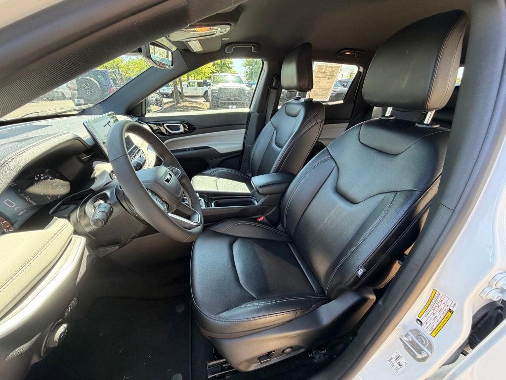 Certified 2025 Jeep Compass Limited AWD/4WD image 21