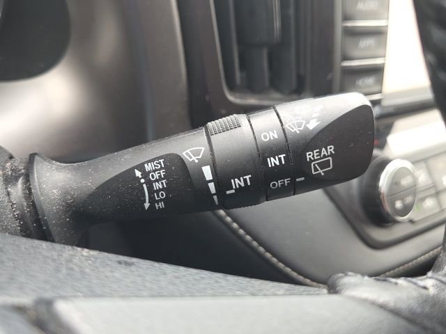 Used 2016 Toyota RAV4 XLE AWD/4WD image 40