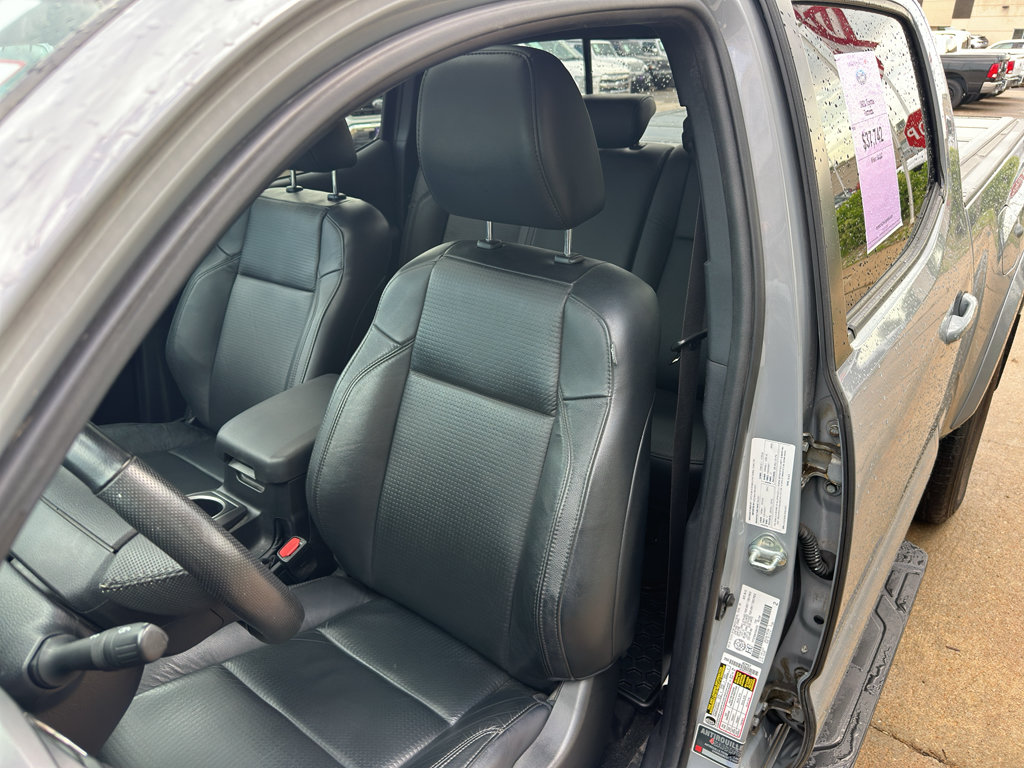 Used 2021 Toyota Tacoma TRD Sport AWD/4WD image 30