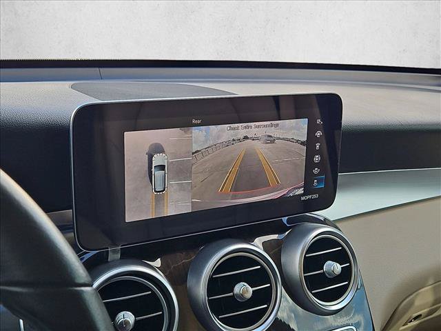 Used 2020 Mercedes-Benz GLC 300 image 13