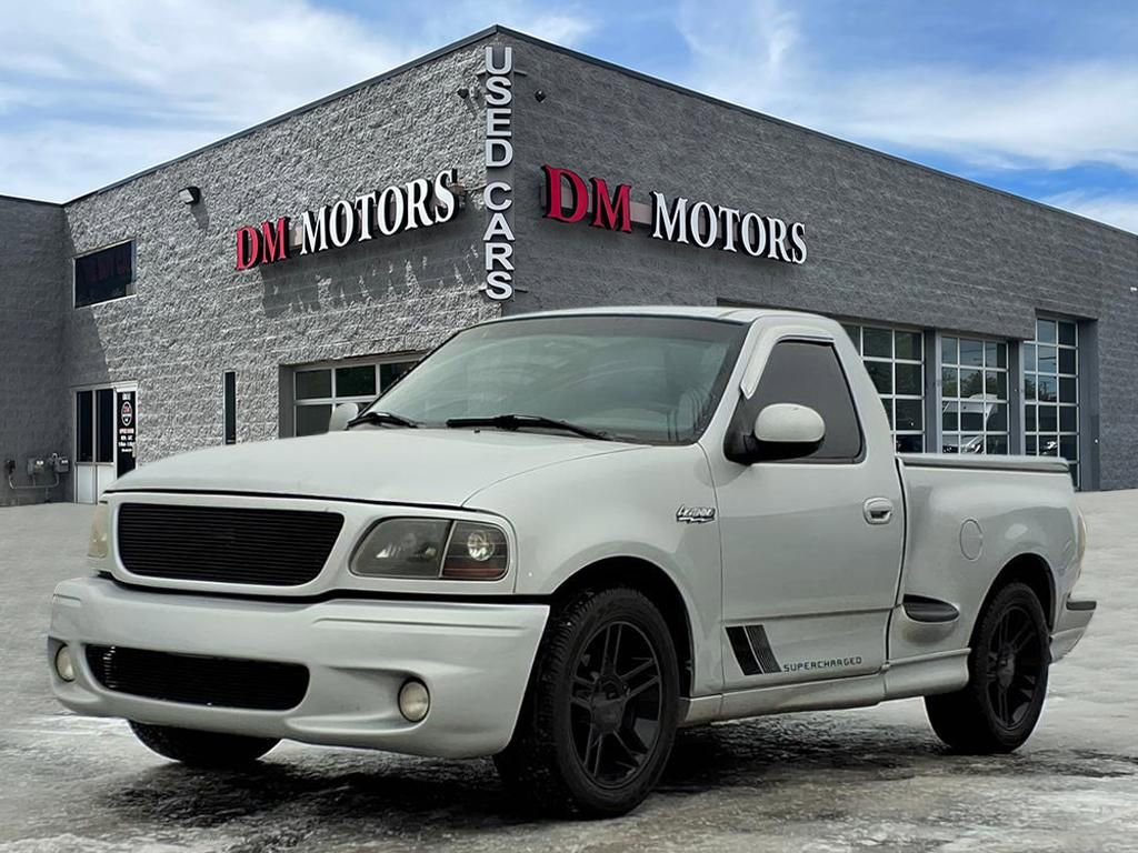 Used 2002 Ford F150 Lightning image 1