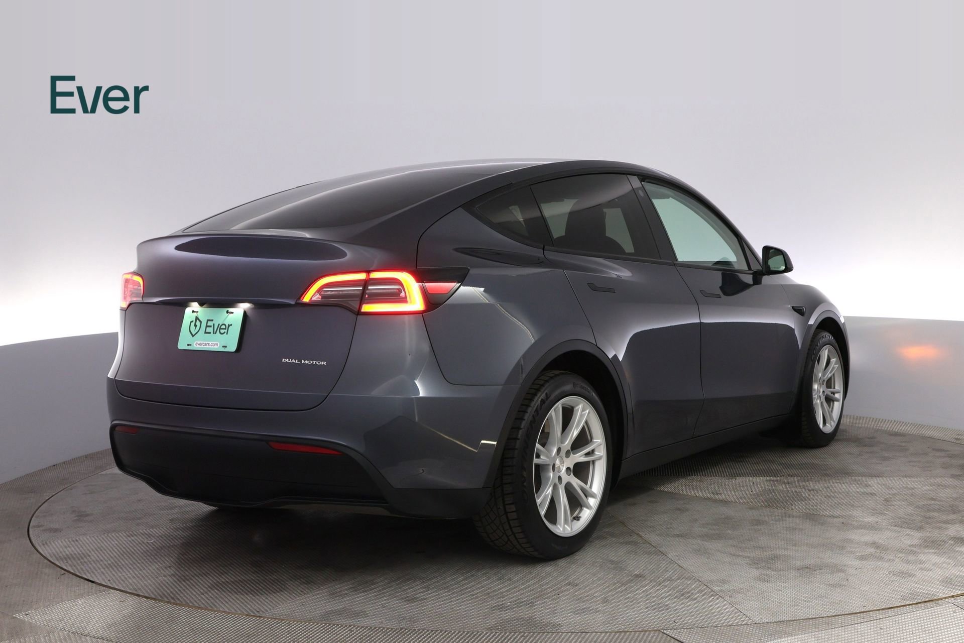 Used 2023 Tesla Model Y Long Range AWD/4WD image 3