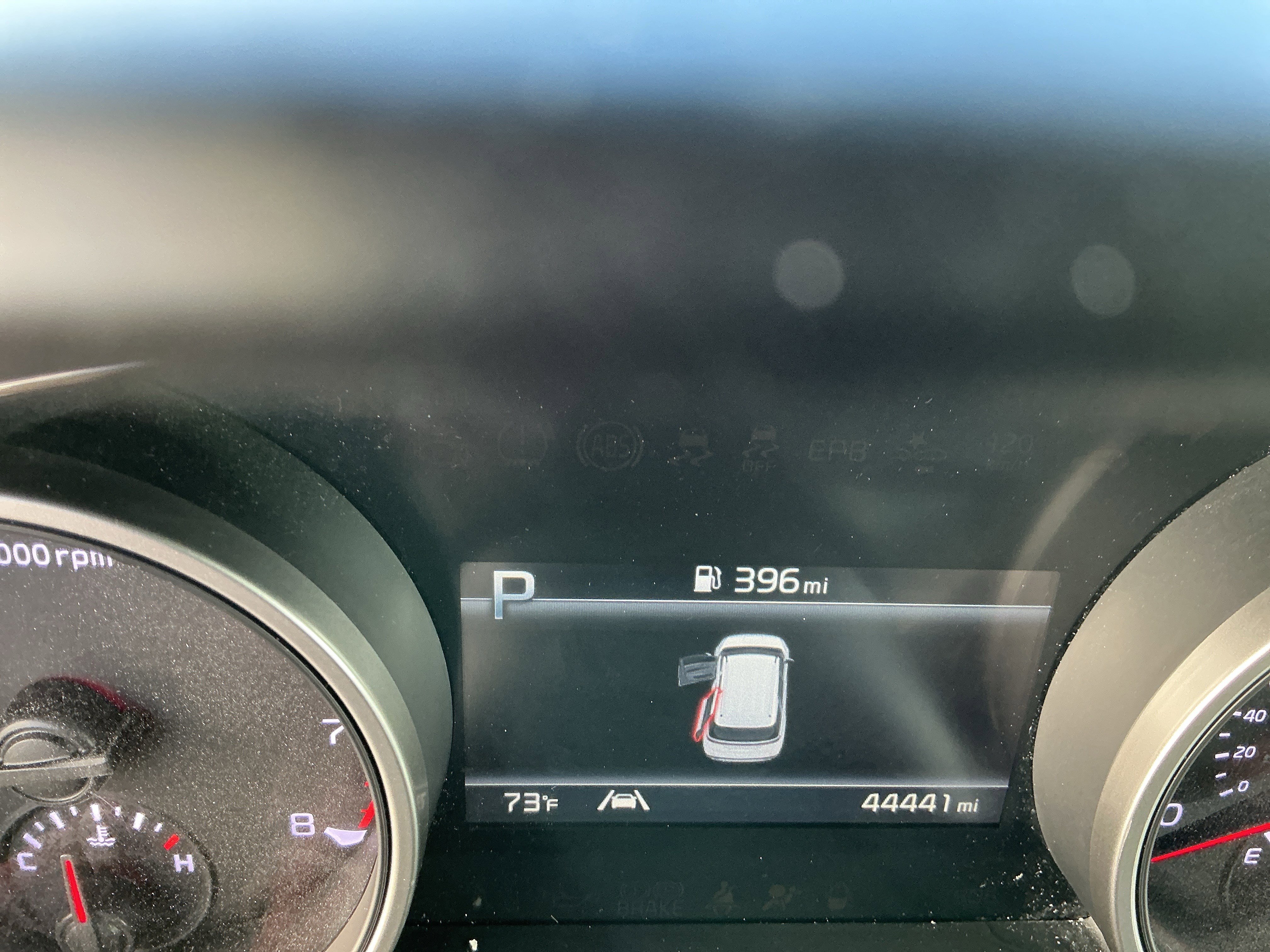 Used 2024 Kia Carnival EX FWD image 20