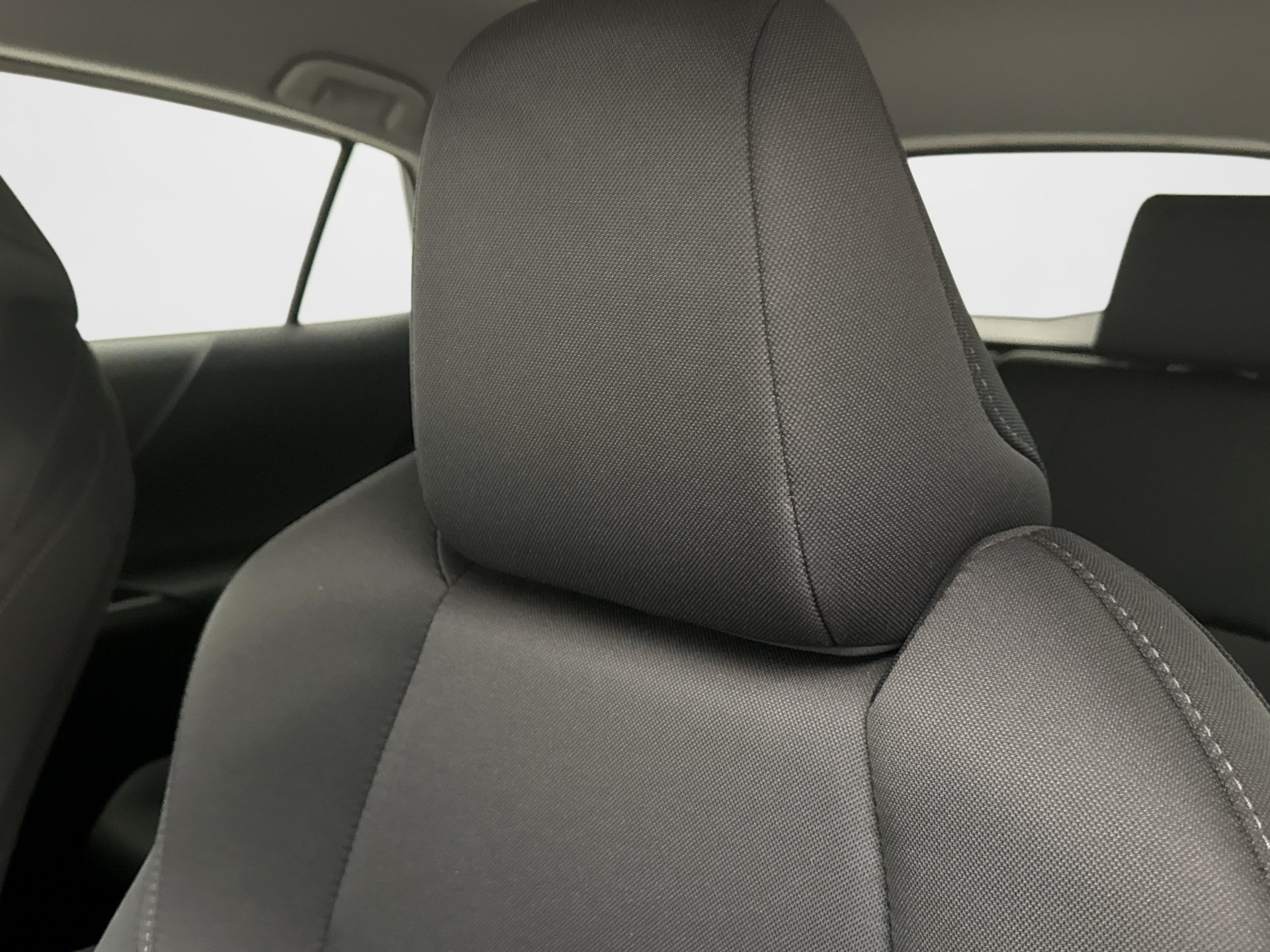 Used 2021 Toyota Venza LE AWD/4WD image 8