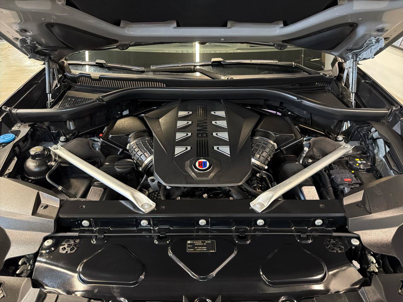 Used 2023 BMW ALPINA XB7 AWD/4WD image 28