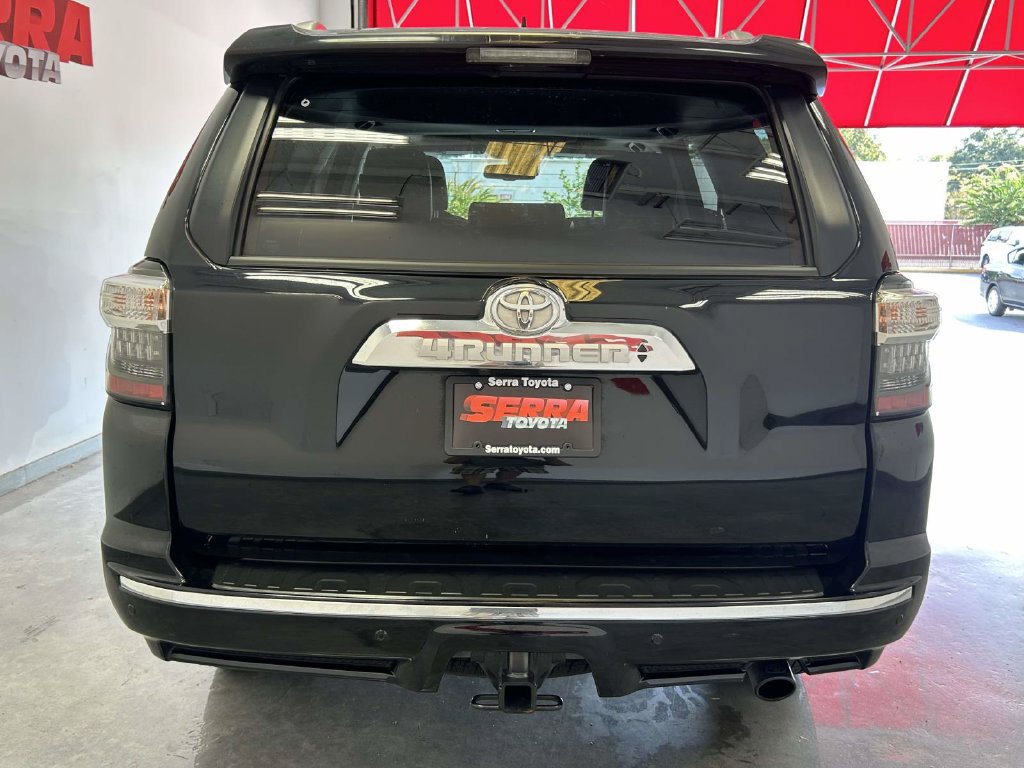 Used 2024 Toyota 4Runner Limited AWD/4WD image 4