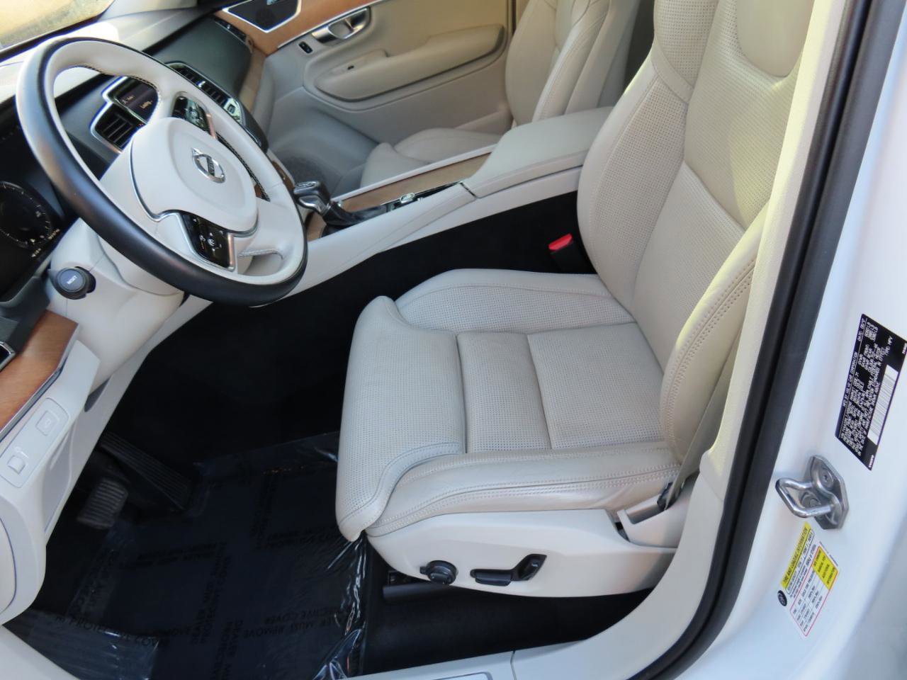 Used 2018 Volvo XC90 T6 Inscription w/ Convenience Package AWD/4WD image 11