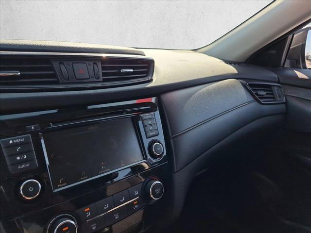 Used 2020 Nissan Rogue S w/ Special Edition Package FWD image 11
