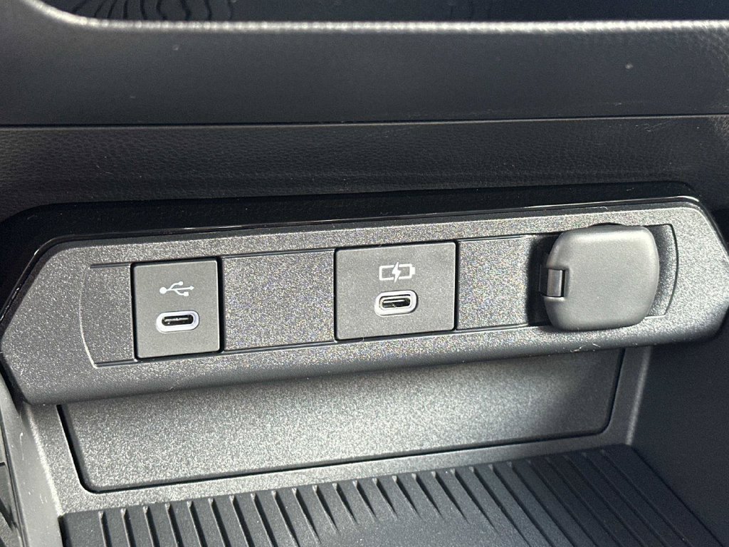 New 2027 Toyota Prius Plug-In Hybrid FWD image 39