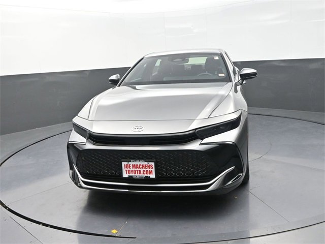 Used 2023 Toyota Crown XLE image 2