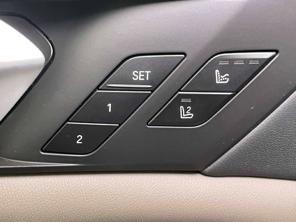 New 2026 BMW X5 M Competition w/ Executive Package AWD/4WD image 30