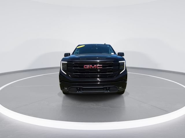 Used 2024 GMC Sierra 1500 Elevation AWD/4WD image 3