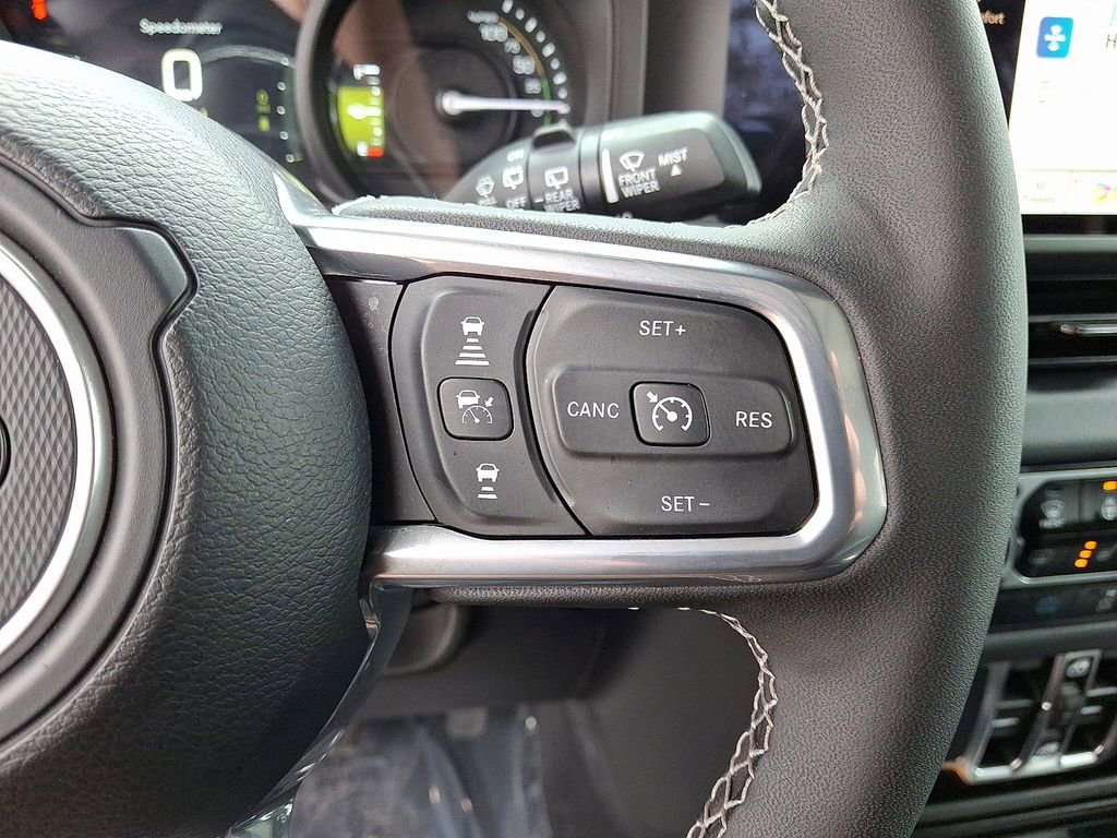 Used 2025 Jeep Wrangler Unlimited Sahara image 21