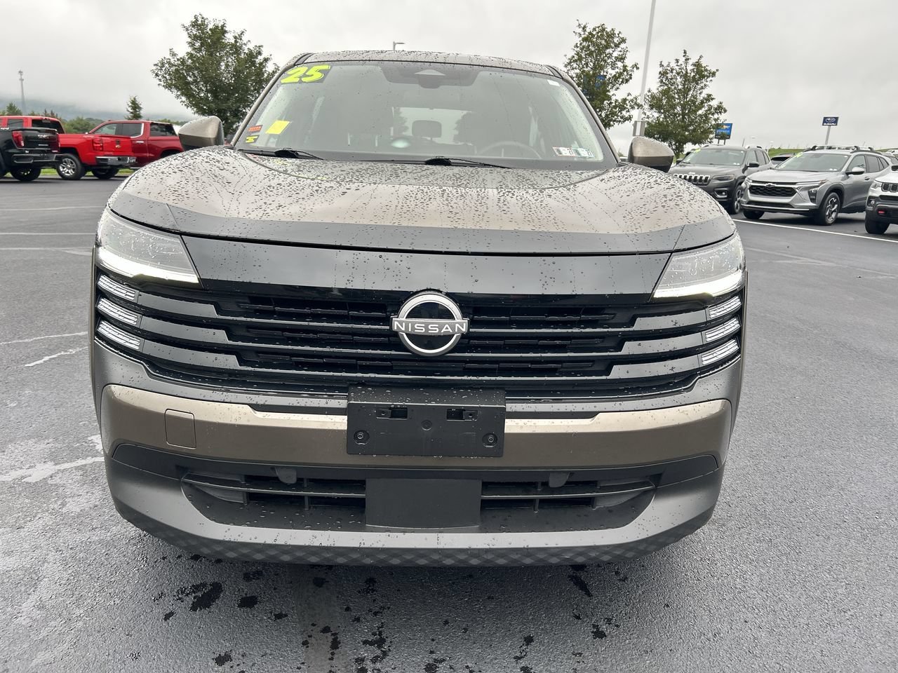 Used 2025 Nissan Kicks SV w/ Charging Package AWD/4WD image 12