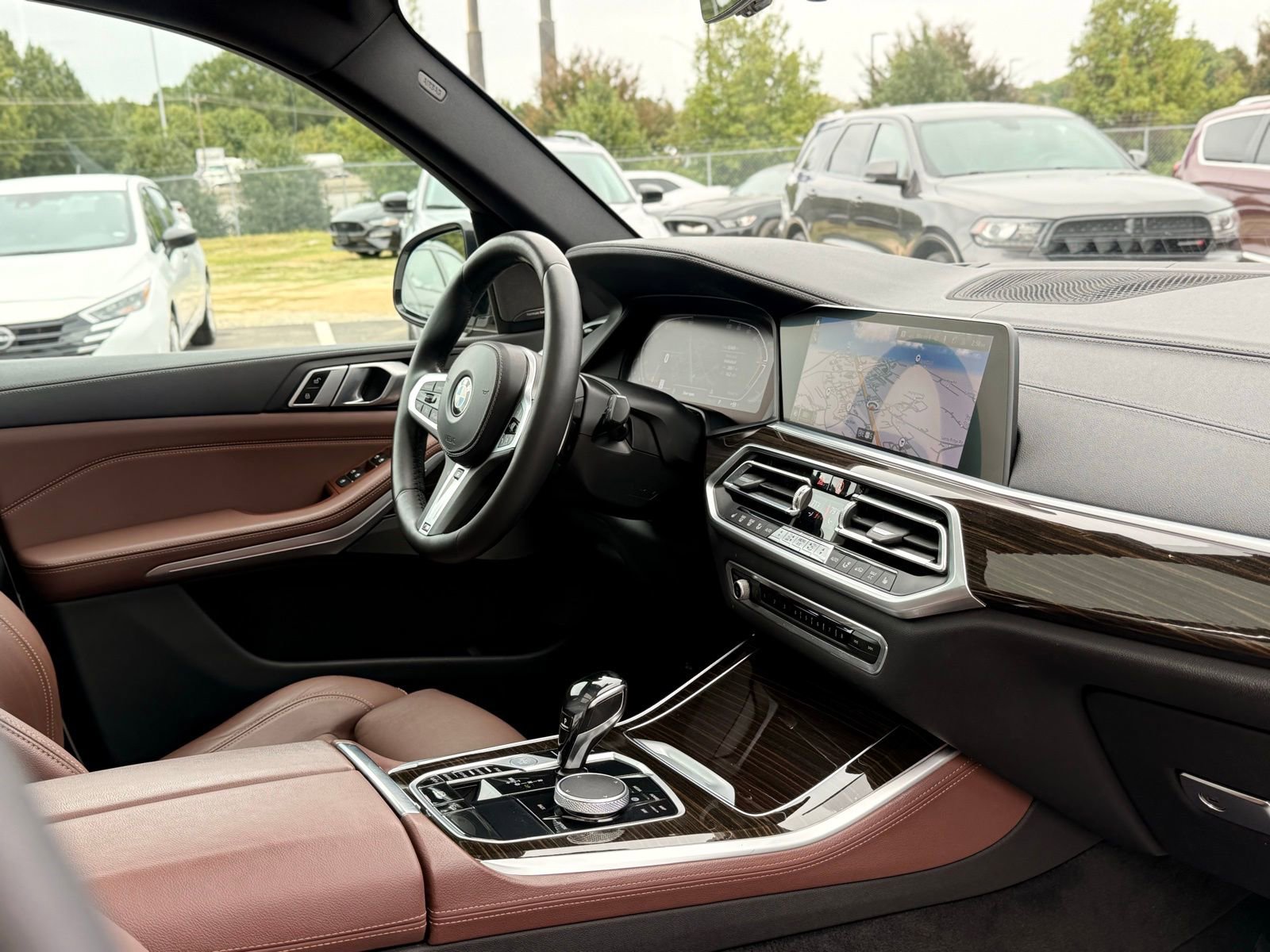 Used 2021 BMW X5 xDrive40i w/ M Sport Package image 30