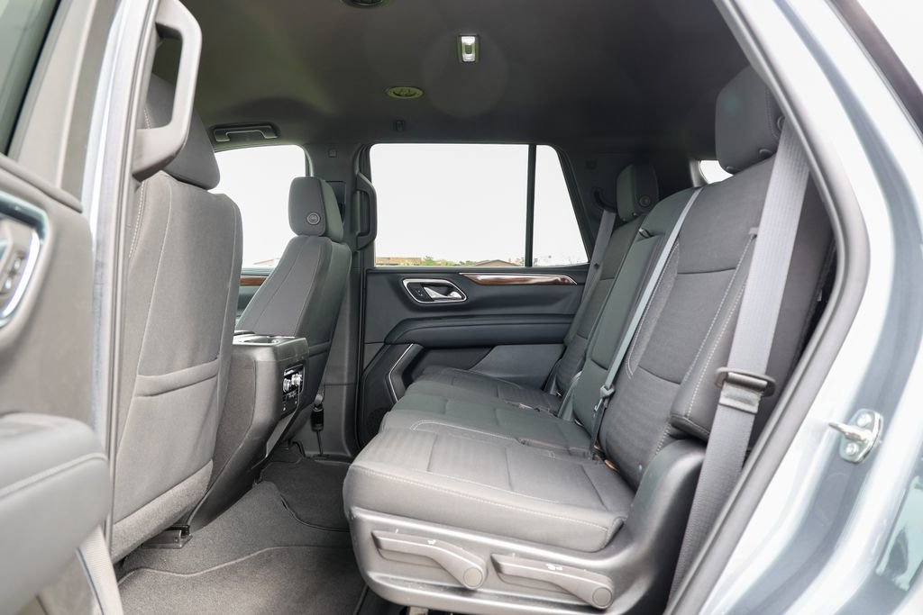 Used 2022 GMC Yukon SLE w/ Gmc Pro Safety Plus Package AWD/4WD image 35