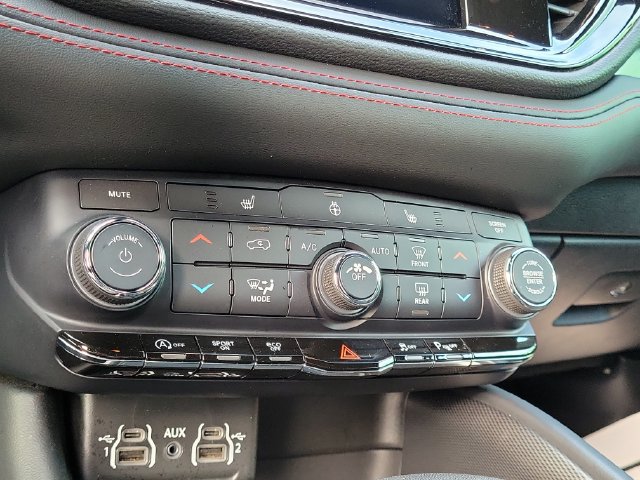 Used 2024 Dodge Durango GT w/ Blacktop Package RWD image 25