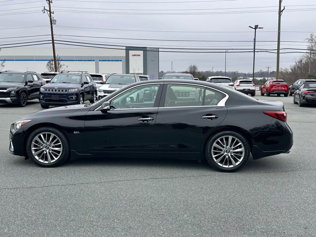 Used 2018 INFINITI Q50 Luxe w/ Essential Package (3.0T Luxe) image 2