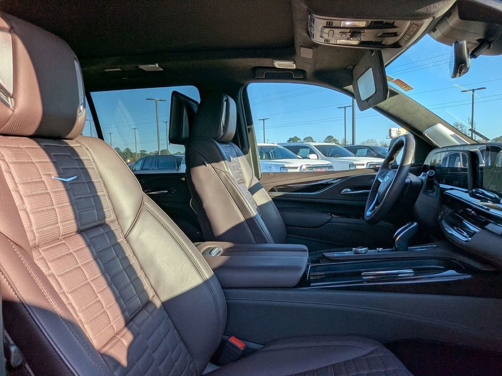 Certified 2024 Cadillac Escalade Premium Luxury Platinum image 30